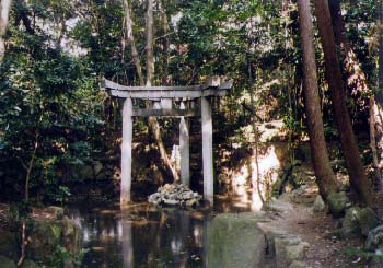 三柱鳥居